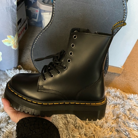 NOT FOR SALE, DO NOT BUY. WANTING TO MAKE SURE THESE ARE LEGIT PLEASE. Jadon. - Picture 2 of 11